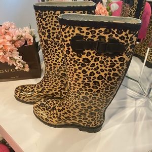 Rasolli Leopard Print Rain Boots
